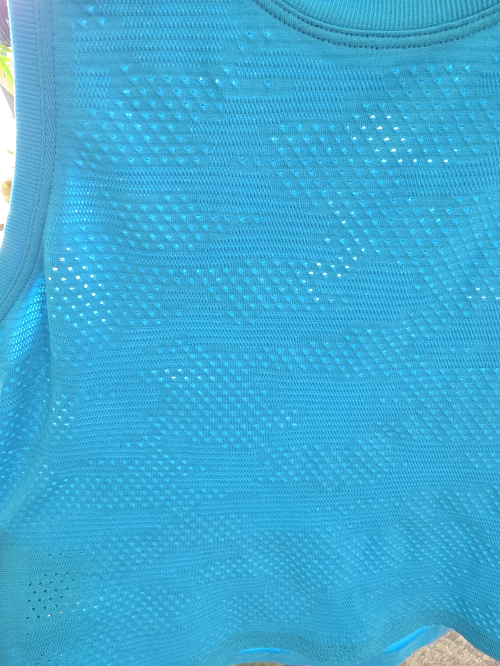Lululemon Train to Be Tank Turquoise Tide Teal Perforated Mesh Workout Top - Picture 2 of 3